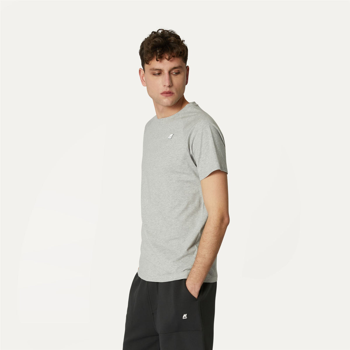 T-Shirts & Top_MAN_EDWING_T-Shirt_GREY MEL - Commercial 5
