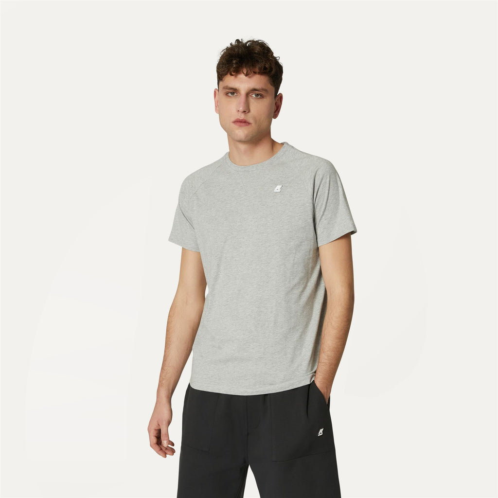 T-Shirts & Top_MAN_EDWING_T-Shirt_GREY MEL - Commercial 4