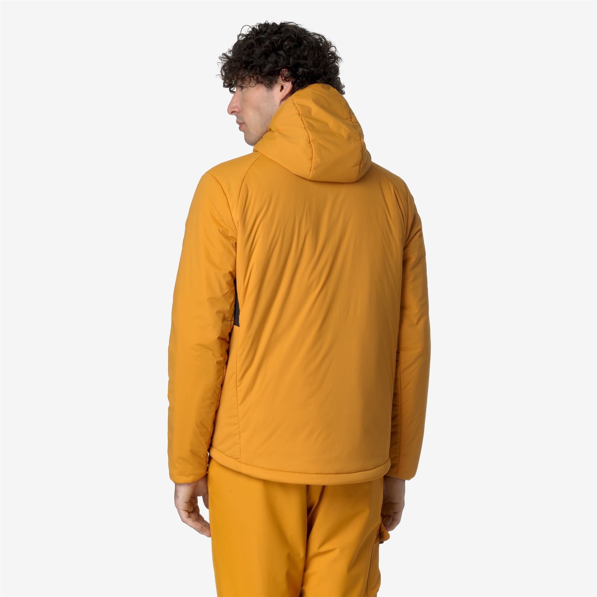 Jackets_MAN_ETRETAT B_Mid_Yellow Inca - Commercial 6