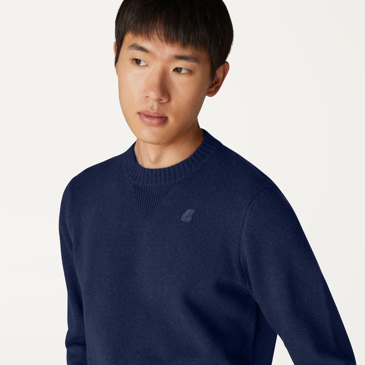 Knitwear_MAN_SEBASTIEN LAMBSWOOL_Pull Over_Blue Depth - Commercial 7