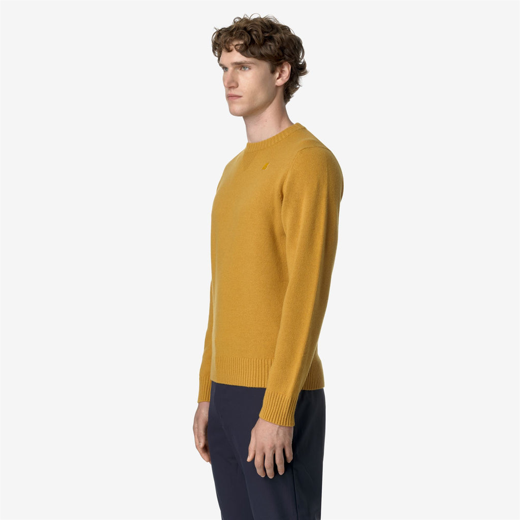 Knitwear_MAN_SEBASTIEN LAMBSWOOL_Pull Over_Yellow Camel - Commercial 5