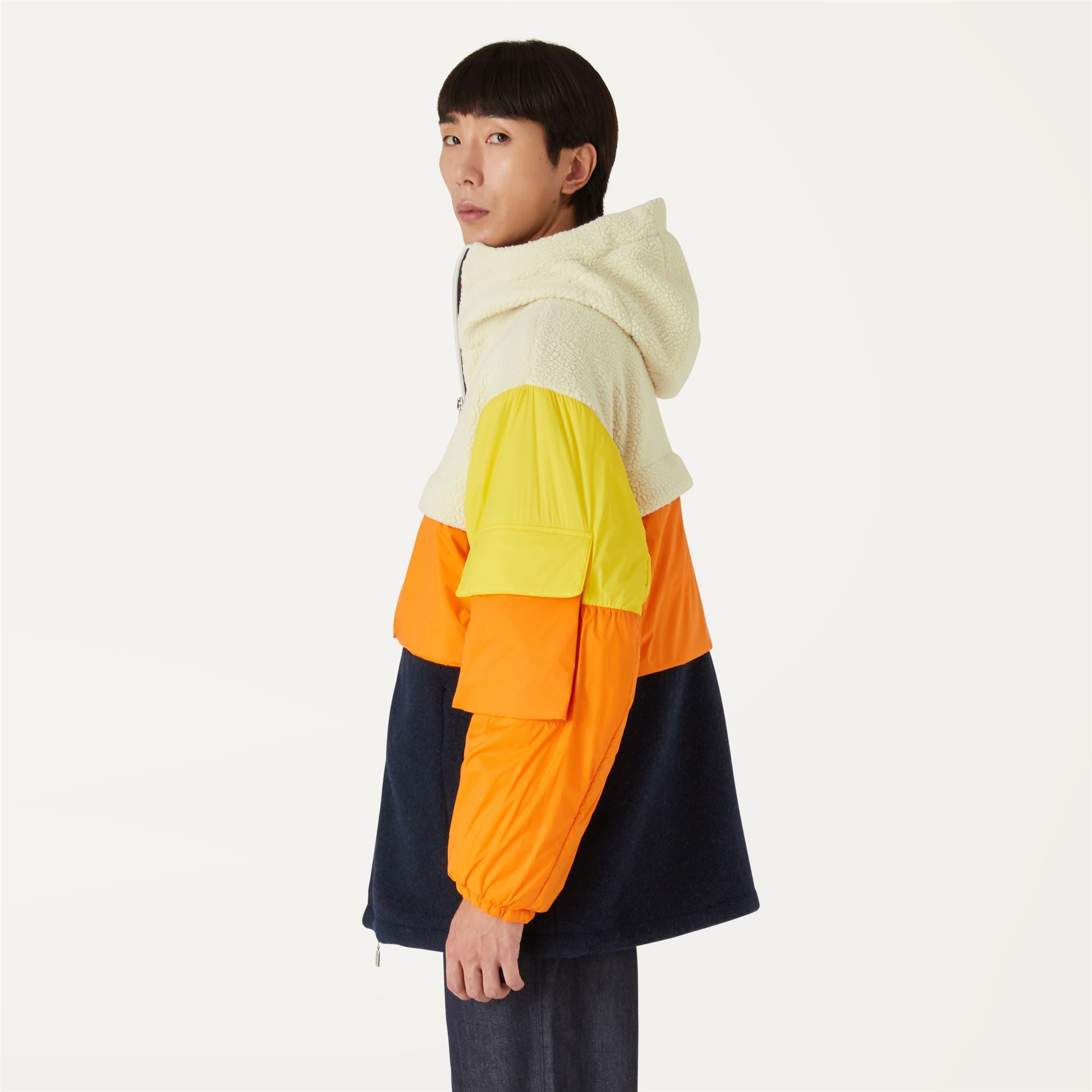 Jackets_Man_CLAUMIX SHERPA NYLON BLANKET_Mid_WHITE-BLUE-ORANGE-YELLOW - Commercial 5