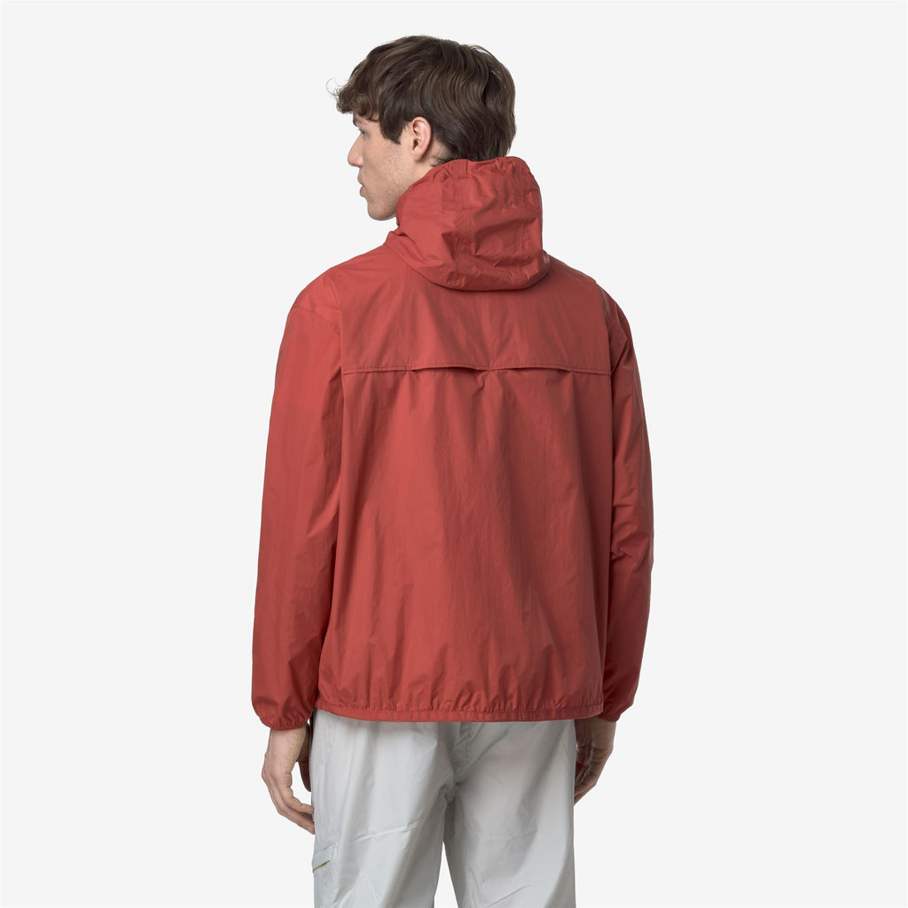 Jackets_UNISEX_LE VRAI 4.0 CLAUDE_Mid_Red Jasper - Commercial 5