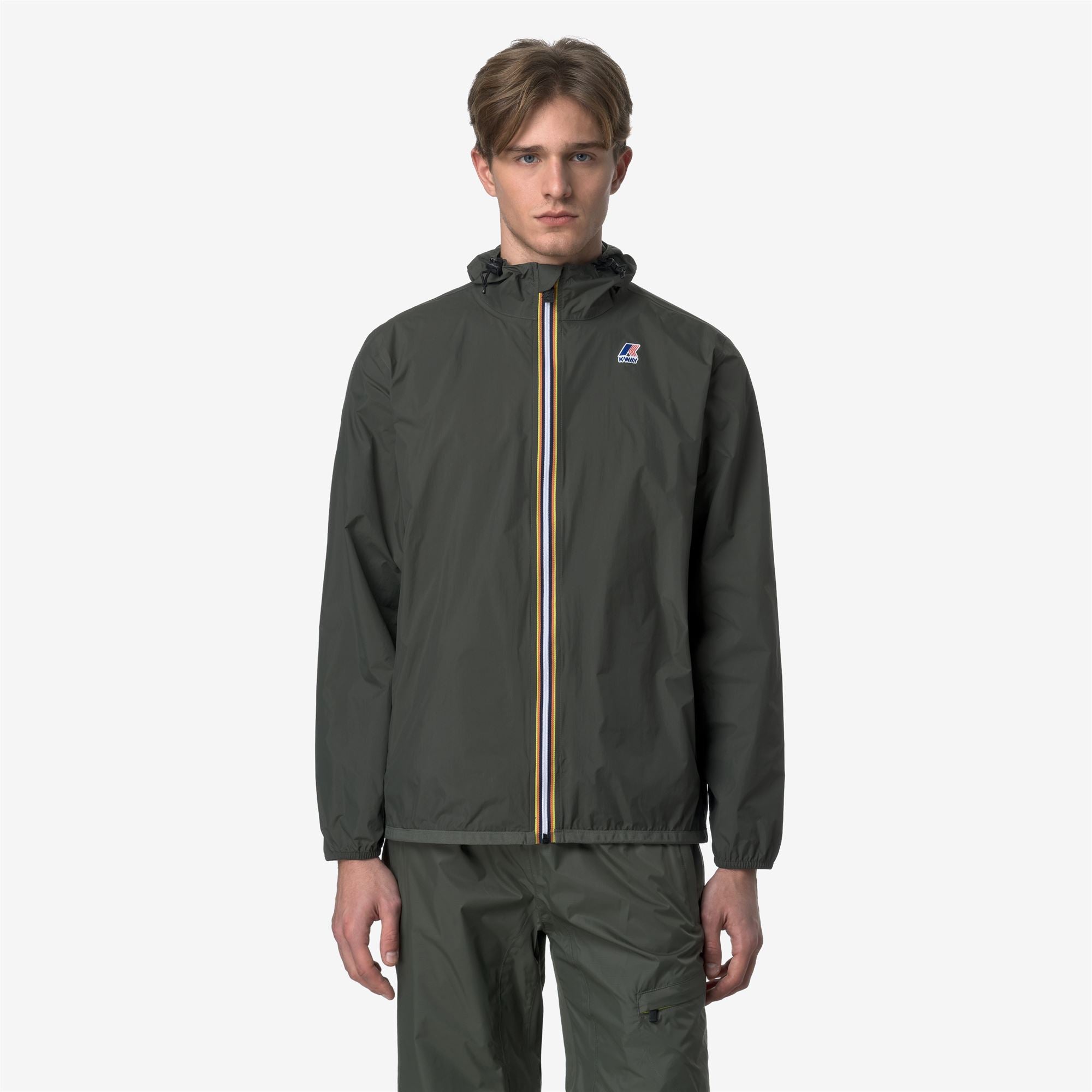 Jackets_UNISEX_LE VRAI 4.0 CLAUDE_Mid_GREEN BLACKISH - Commercial 4