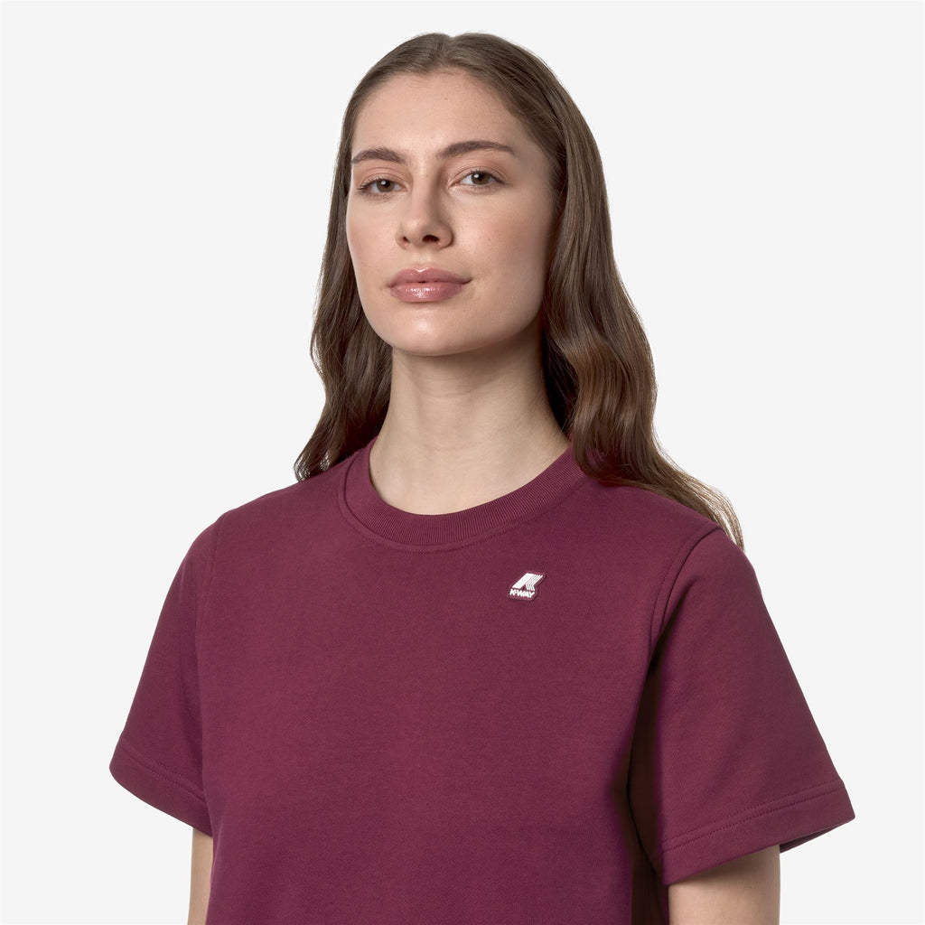 T-Shirts & Top_Woman_EMELETTE_T-Shirt_Red Dk - Commercial 7