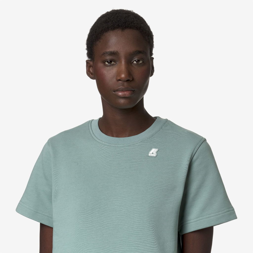 T-Shirts & Top_Woman_EMELETTE_T-Shirt_Green Mold - Commercial 7