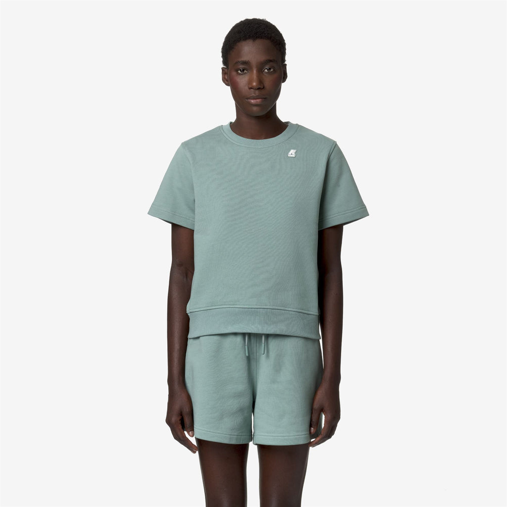 T-Shirts & Top_Woman_EMELETTE_T-Shirt_Green Mold - Commercial 4