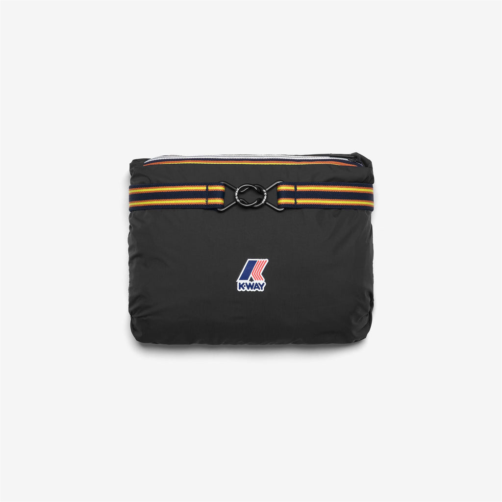 Jackets_UNISEX_LE VRAI 4.0 LEON EAST_Short_Black Pure - Commercial 2