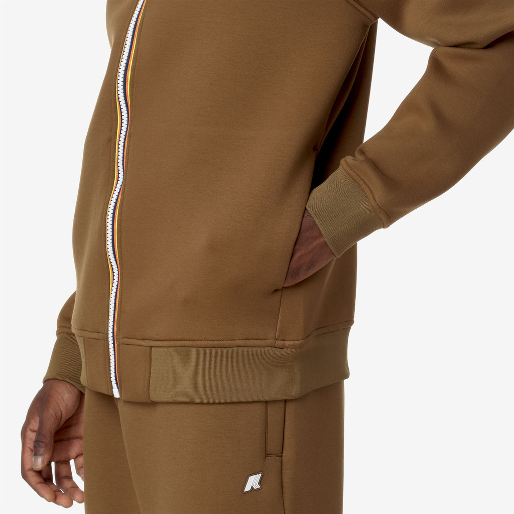 Fleece_MAN_RAINER SPACER_Jacket_Brown Corda - Commercial 7
