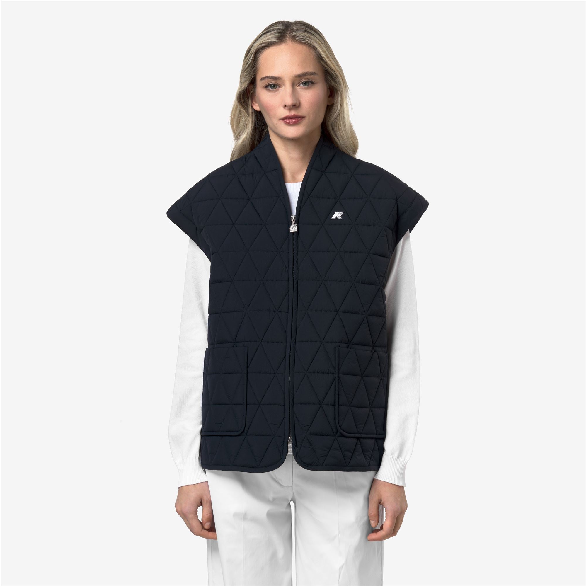 Jackets_WOMAN_SALOIRE DIAMOND QUILTED WARM AF_Short_Blue Depth - Commercial 1