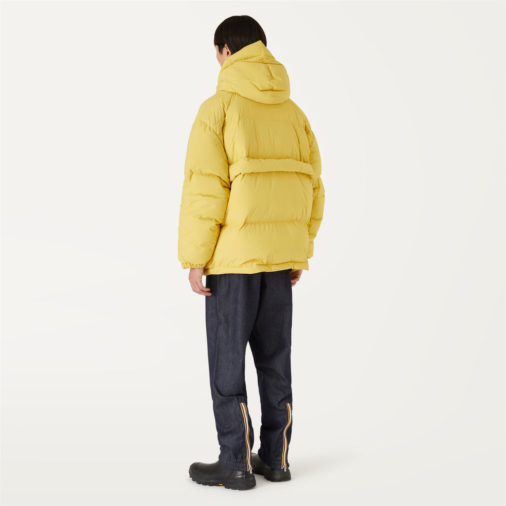 Jackets_Man_CLAUDEN 2.1 AMIABLE_Mid_Yellow Gold - Commercial 6