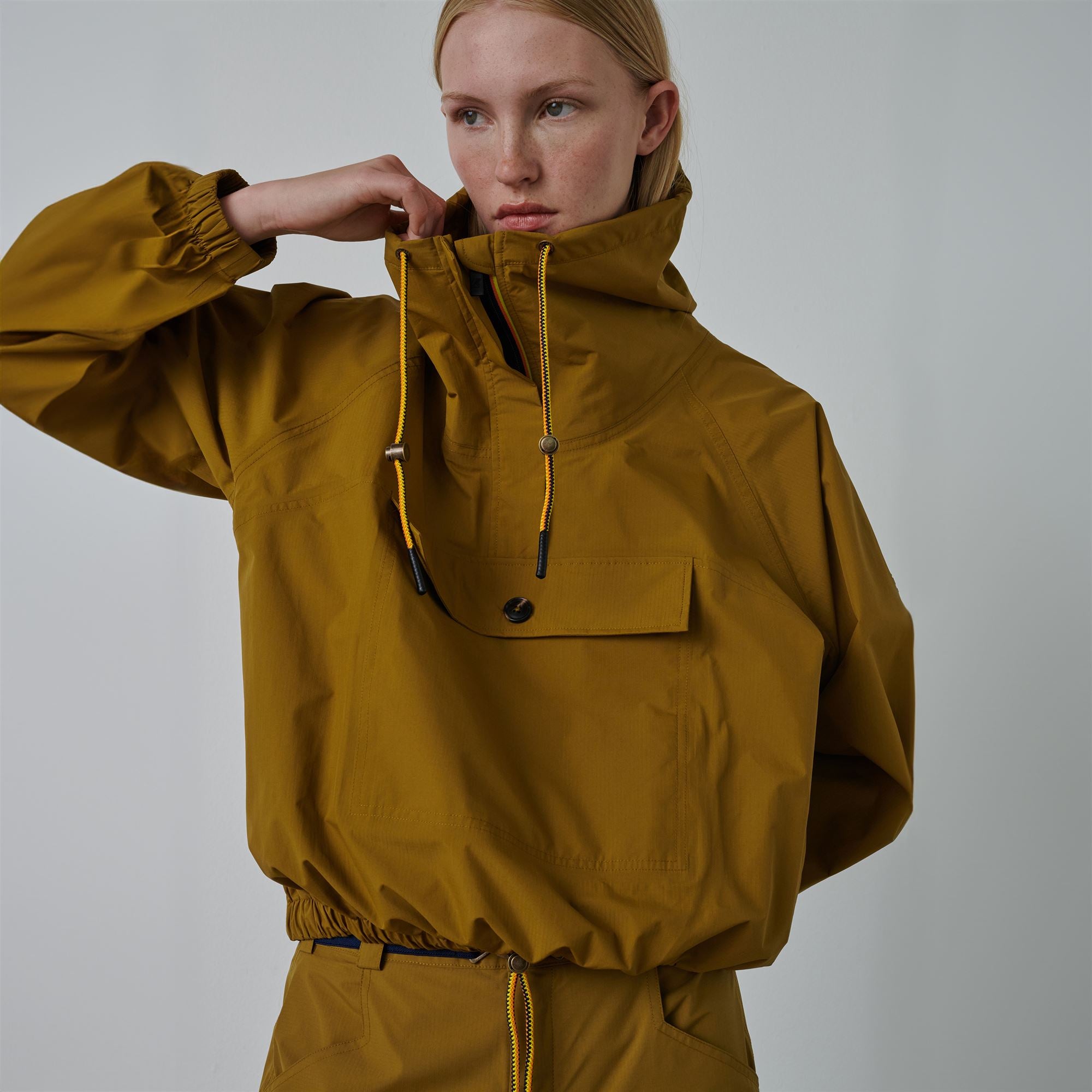 Jackets_Woman_LE VRAI 2.1 AMIABLE SOISIC SOEUR_Short_Brown Yellowish - Commercial 7
