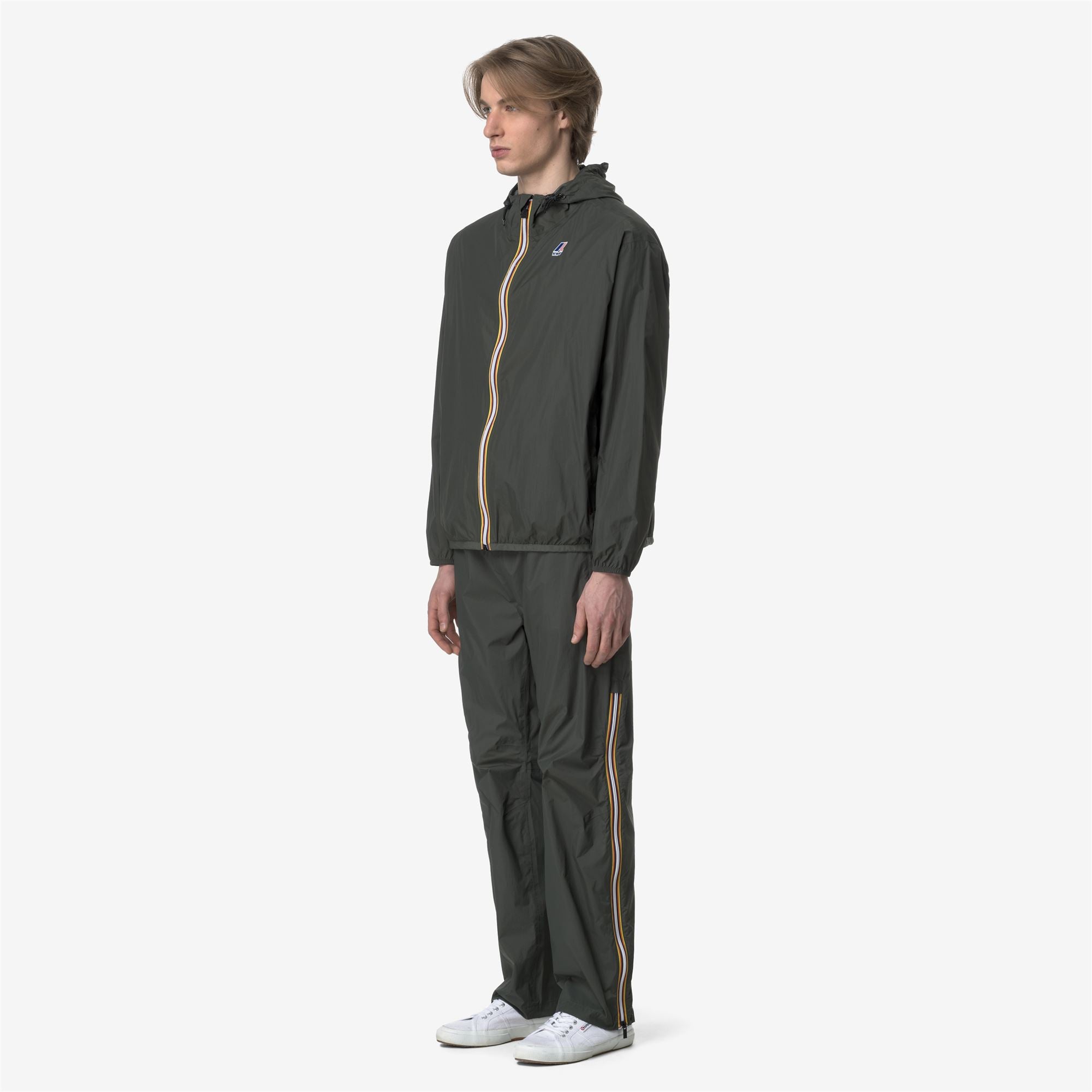 Pants_UNISEX_LE VRAI 4.0 ETHAN_Sport Trousers_GREEN BLACKISH - Commercial 5