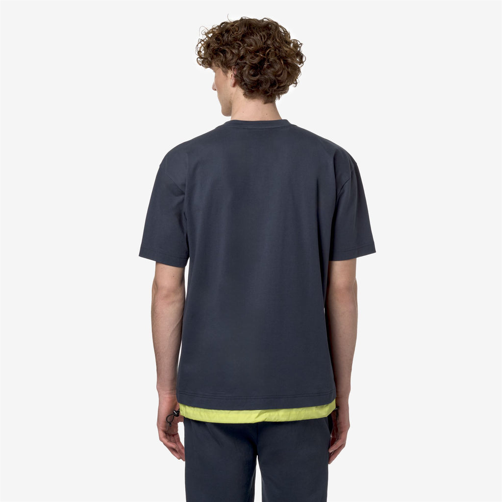 T-Shirts & Top_Unisex_LE VRAI SERILLE NYLON PC_T-Shirt_Blue Depth-Green Celery - Commercial 6