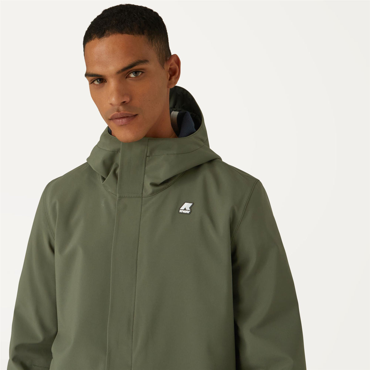 Jackets_Man_Thomas Bonded_Long_GREEN BLACKISH  - Blue Depth - Commercial 7