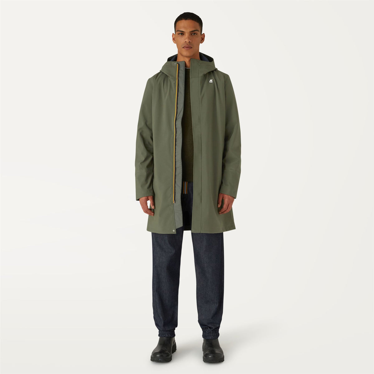 Jackets_Man_Thomas Bonded_Long_GREEN BLACKISH  - Blue Depth - Commercial 4