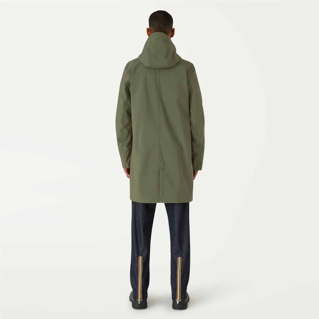 Jackets_Man_Thomas Bonded_Long_GREEN BLACKISH  - Blue Depth - Commercial 6