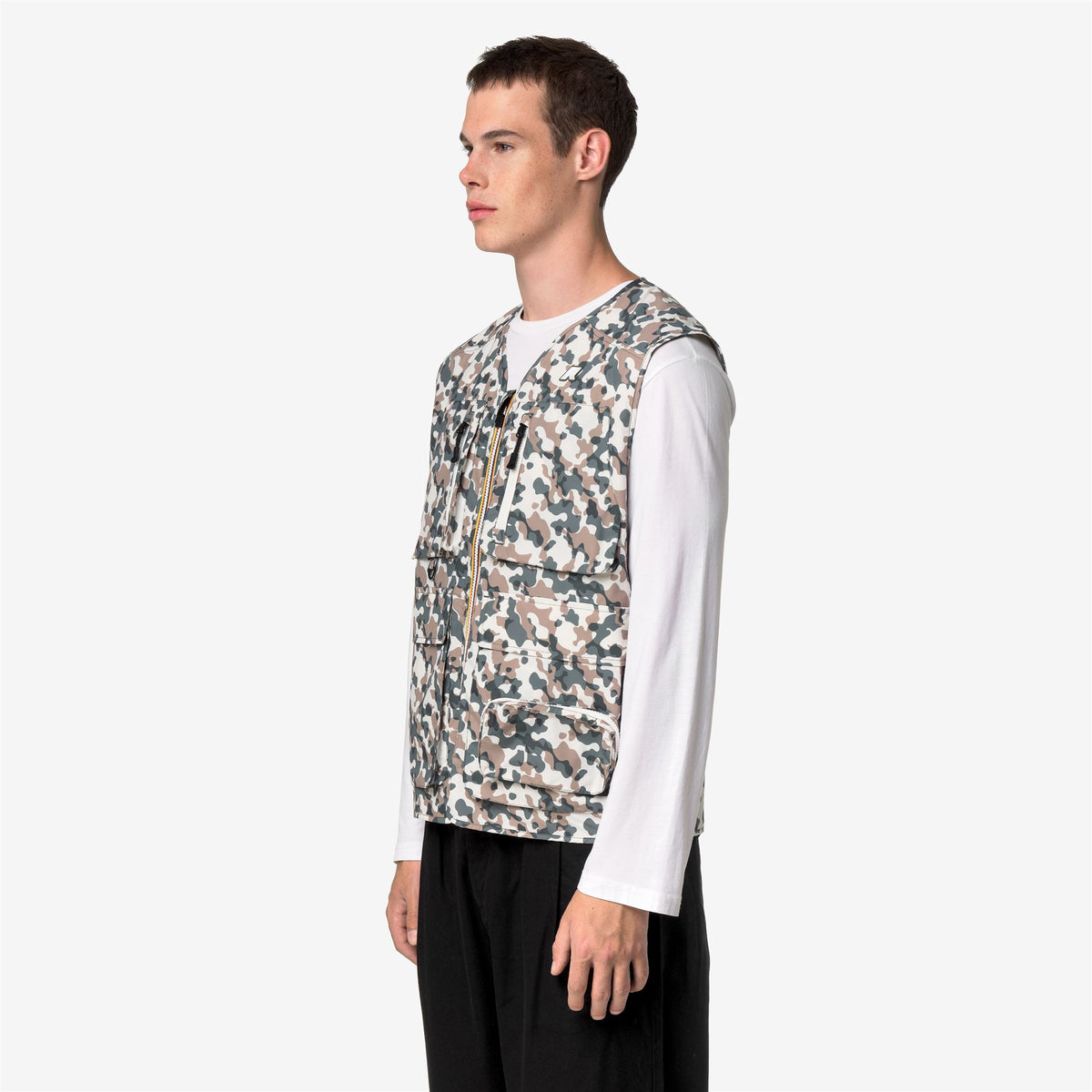 Jackets_Unisex_ALLOS GRAPHIC CITADIUM_Vest_White Gardenia - GREEN BLACKISH  - Beige Khaki - Commercial 5