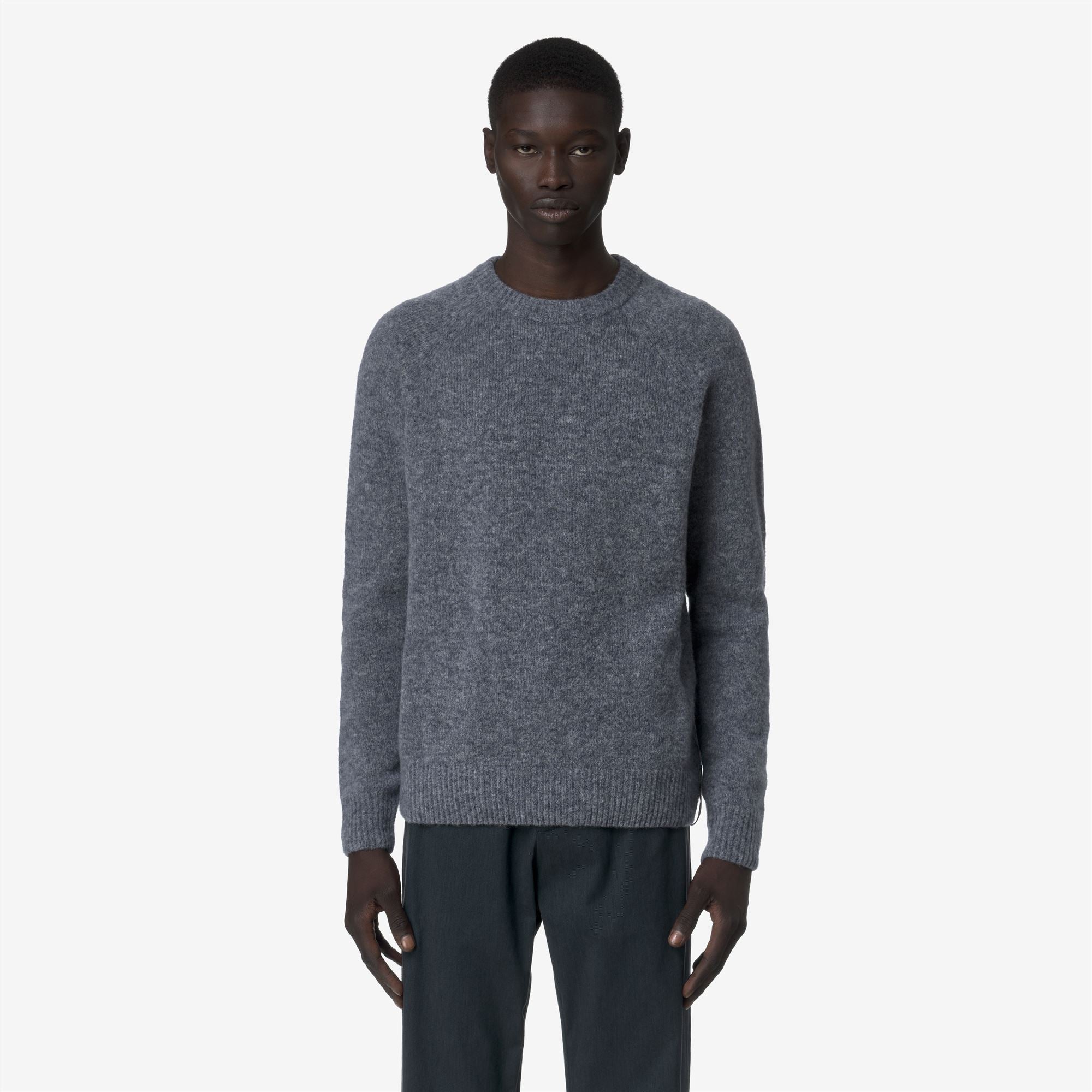 Knitwear_MAN_RENOULT_Pull Over_Blue Wild Mix - Commercial 4