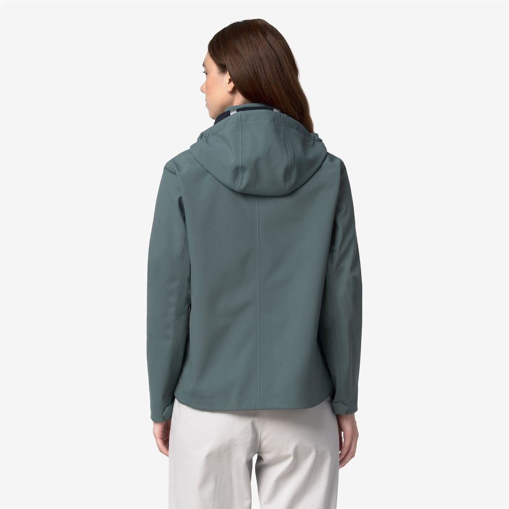 Jackets_Woman_BLEIZOU BONDED_Mid_Green Balsam - Blue Depth - Commercial 6