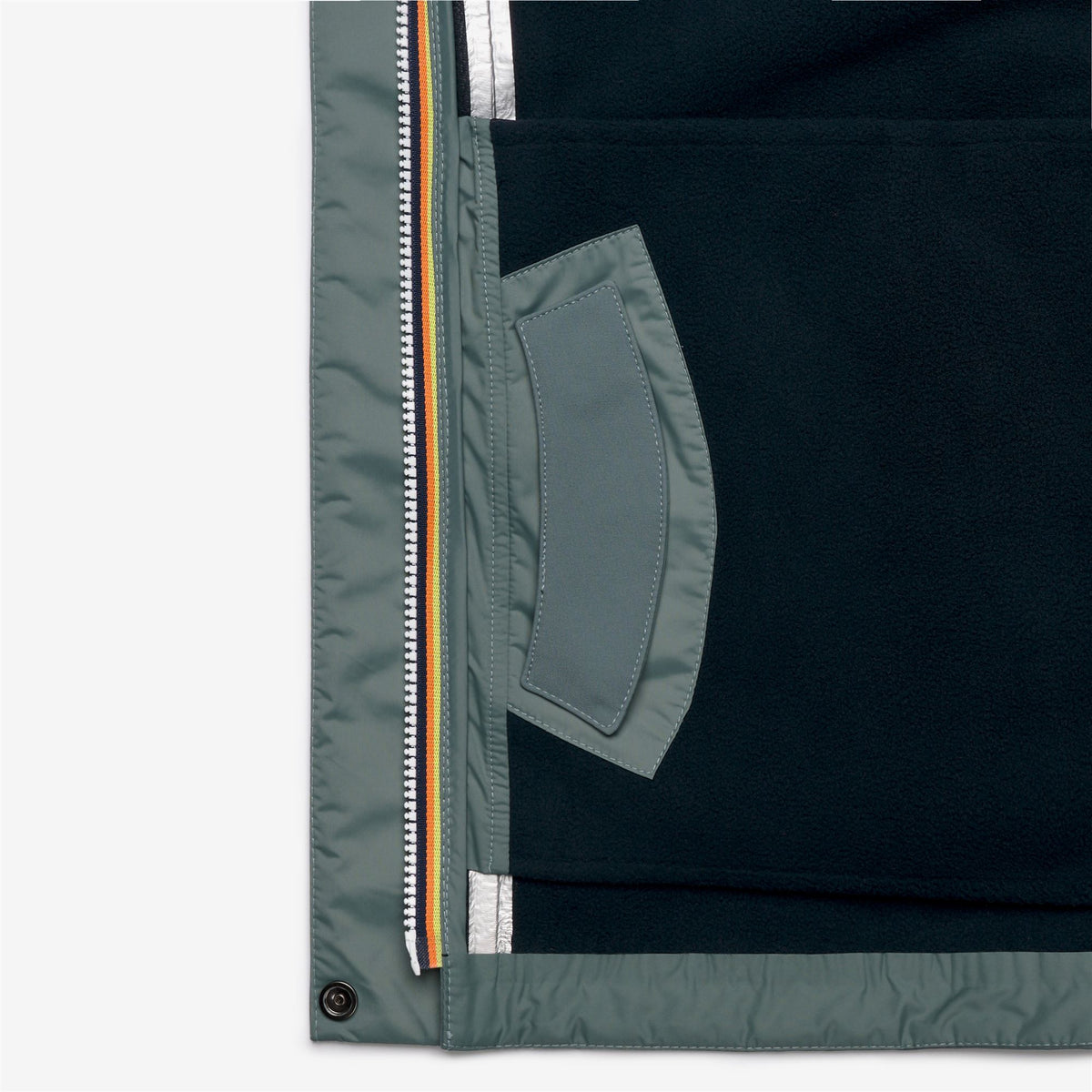 Jackets_Woman_BLEIZOU BONDED_Mid_Green Balsam - Blue Depth - Commercial 3