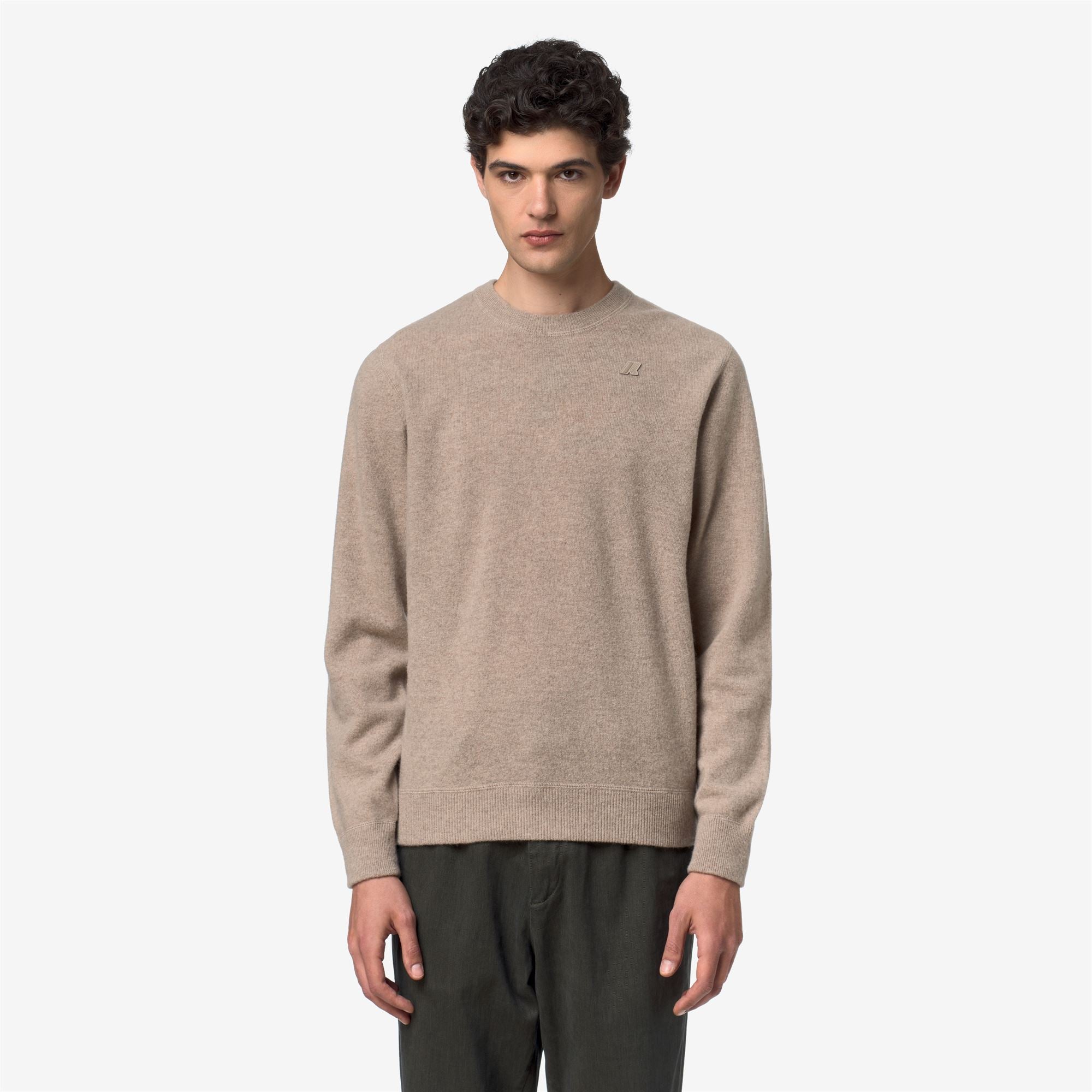Knitwear_Man_SEBASTIEN FLEECE STITCH_Pull Over_Beige Plaza - Commercial 4