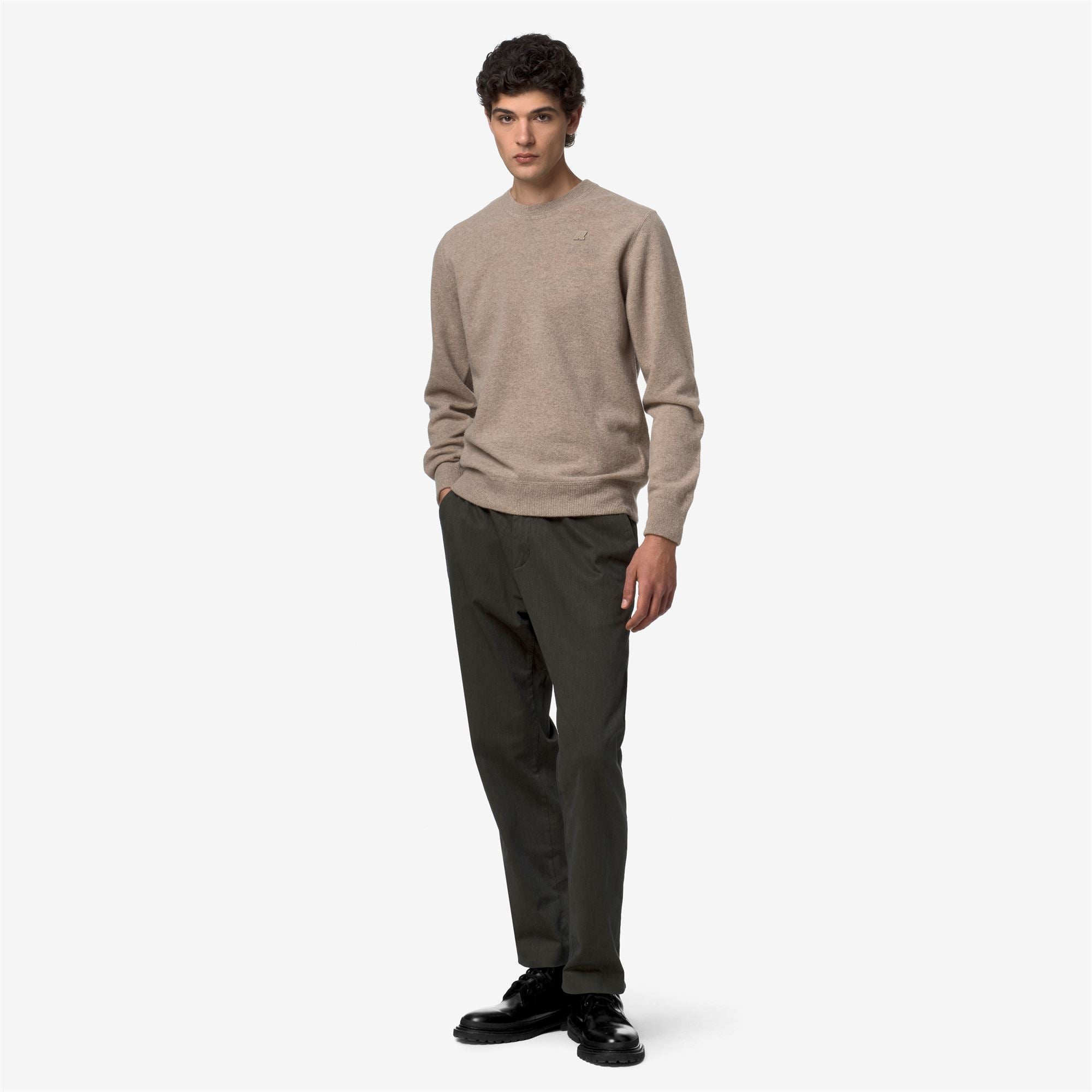 Knitwear_Man_SEBASTIEN FLEECE STITCH_Pull Over_Beige Plaza - Commercial 7