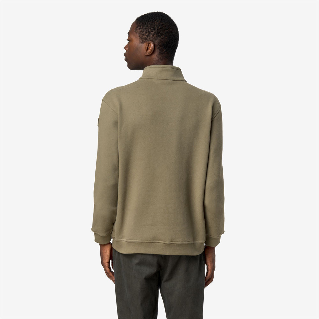 Fleece_Man_AUBIE COTTON CASHMERE_Jumper_Green Army - Commercial 6