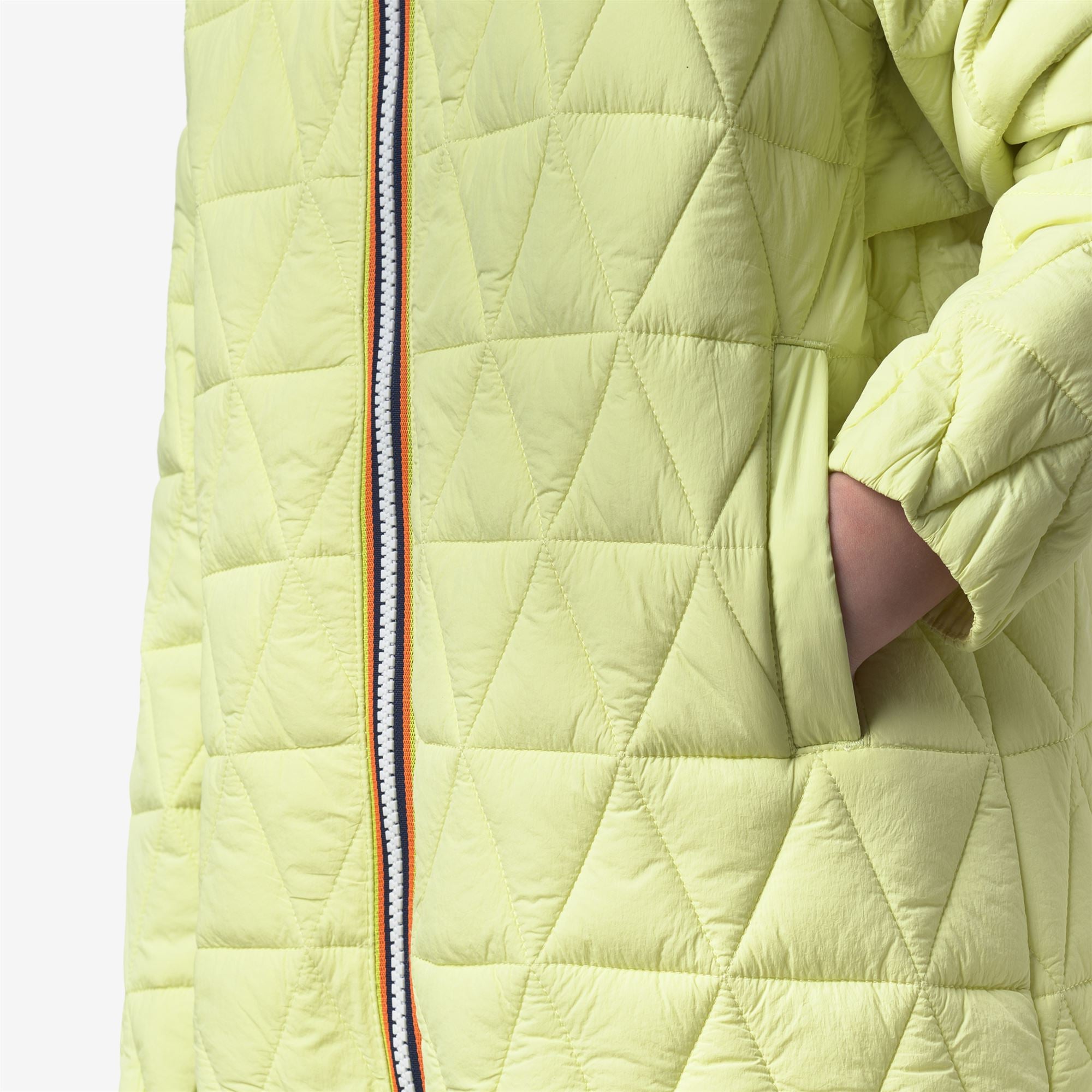 Jackets_Girl_P. MADLAINE DIAMOND QUILTED WARM_Short_Yellow Lime - Commercial 7