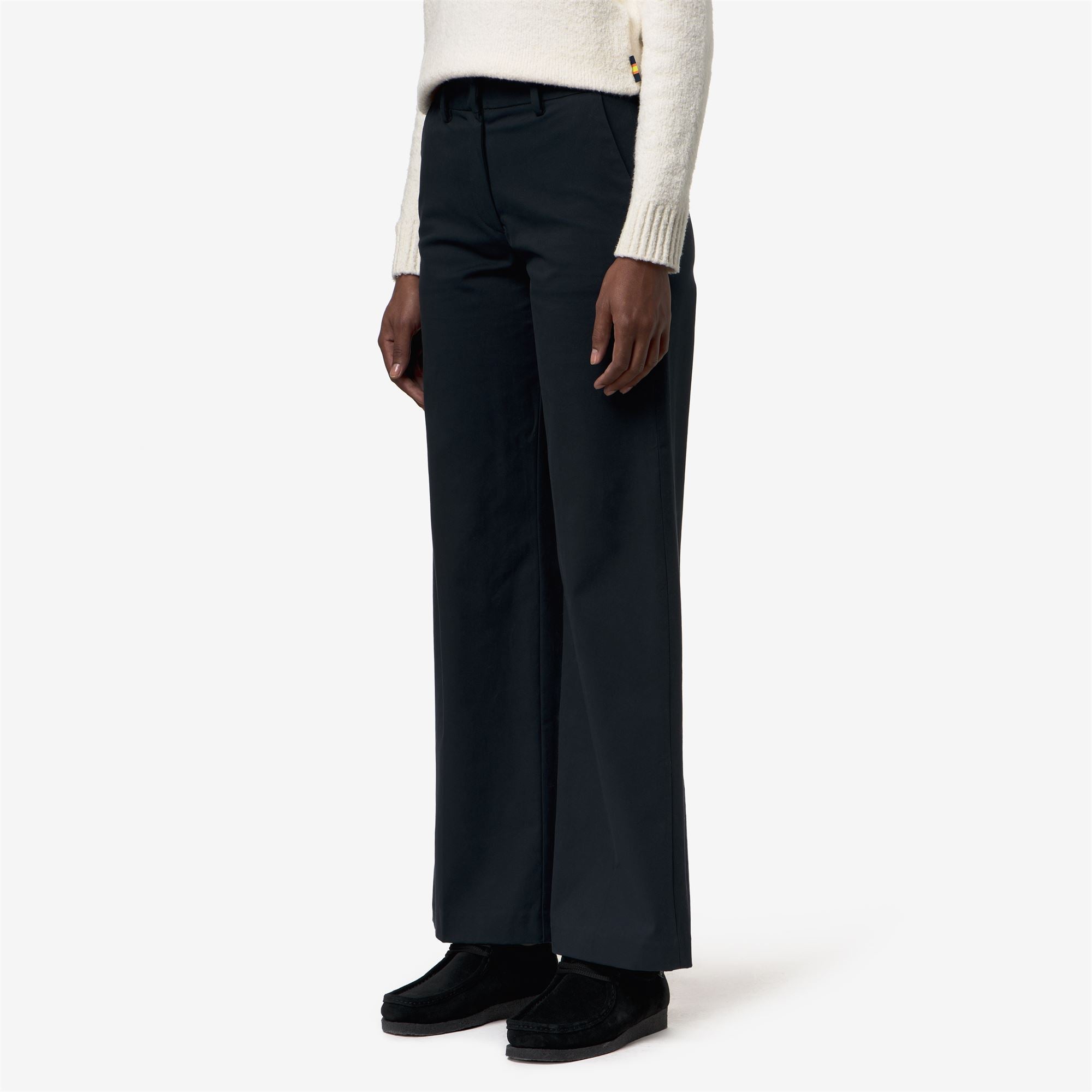 Pants_Woman_TYANNE TWILL TECH PEACH_Chino_Blue Depth - Commercial 5