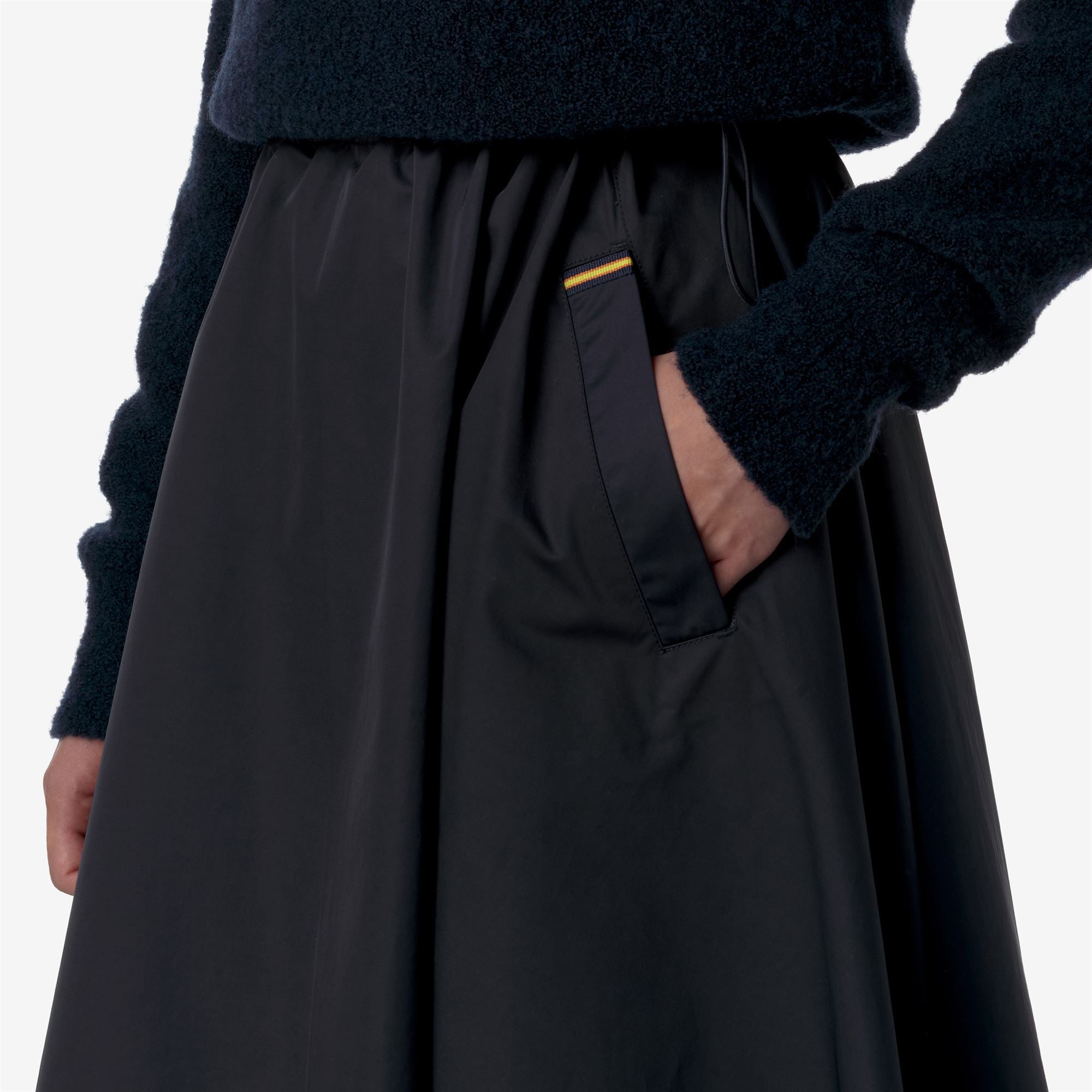 Skirts_WOMAN_GAELA SATIN_Longuette_Blue Depth - Commercial 7