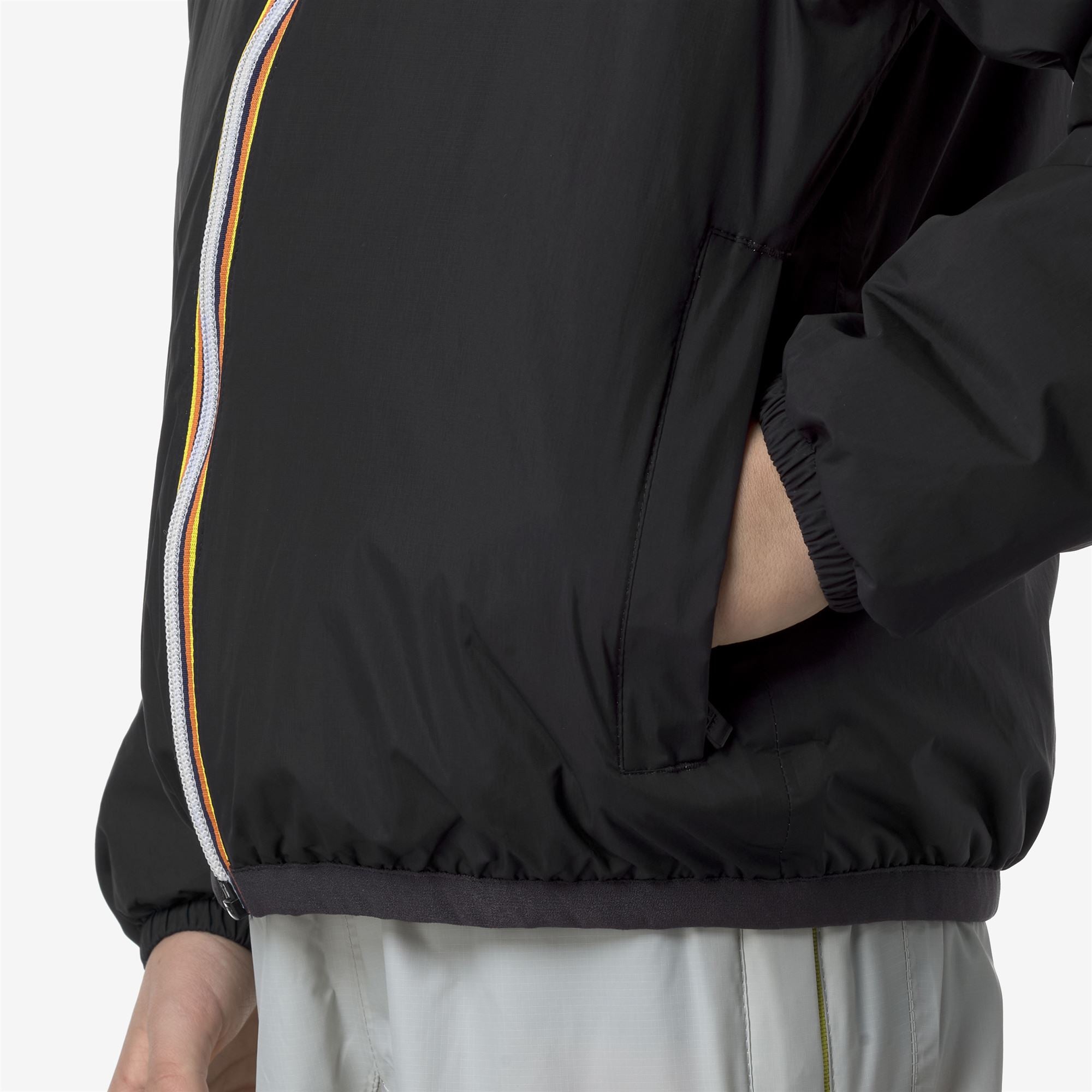 Jackets_KID UNISEX_P. LE VRAI 4.0 CLAUDE WARM_Mid_Black Pure - Commercial 7