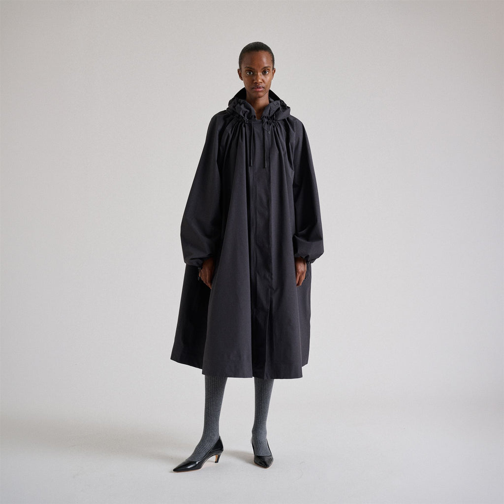 Jackets_Woman_LE VRAI 2.1 AMIABLE GILLIAN SOEUR_Long_Black Greyish - Commercial 4