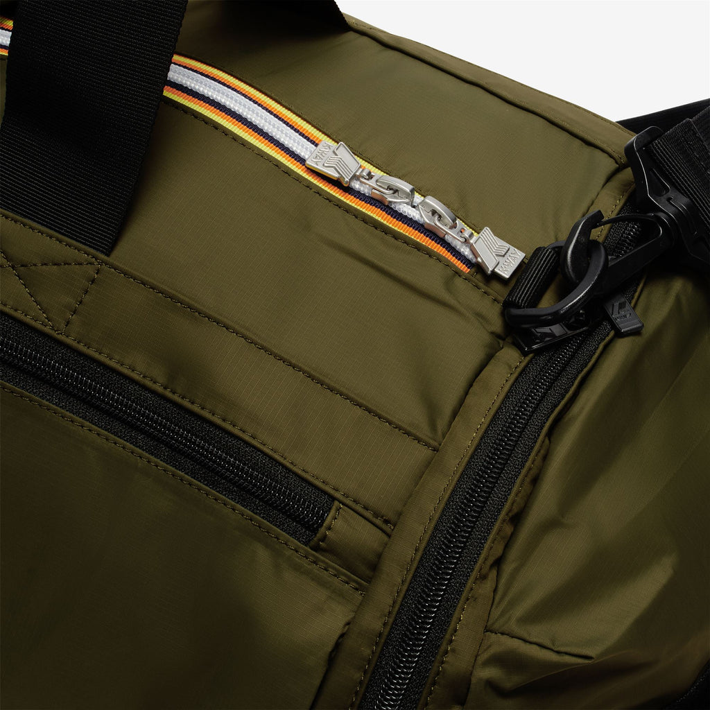 Bags_UNISEX_MAREVILLE M_Duffle_GREEN BLACKISH - Commercial 3