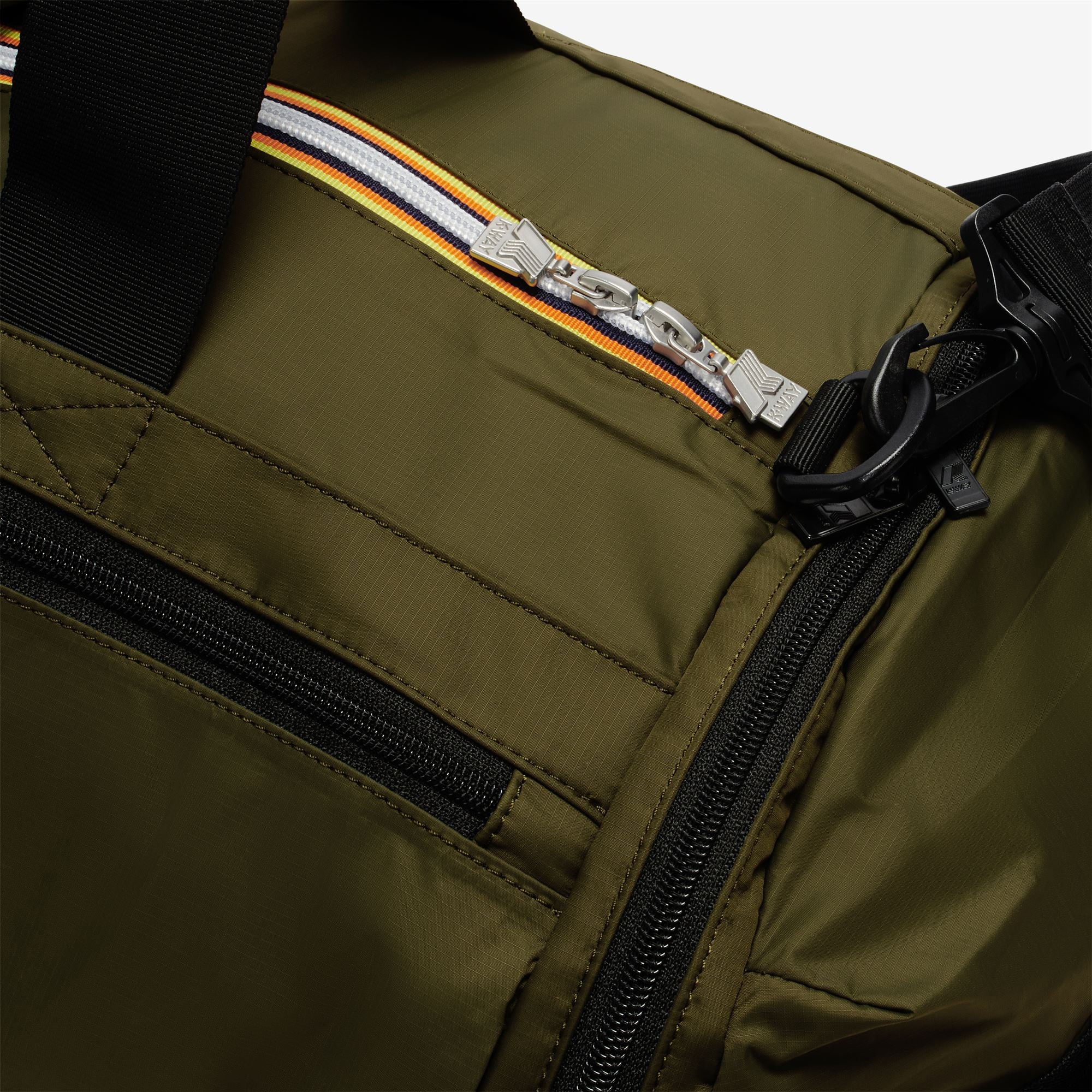 Bags_UNISEX_MAREVILLE M_Duffle_GREEN BLACKISH - Commercial 3