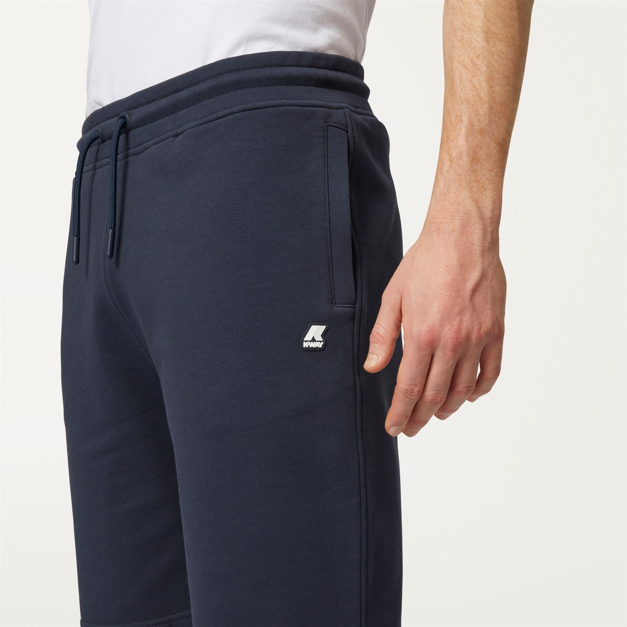 Shorts_MAN_ERIK_Sport Shorts_Blue Depth - Commercial 7