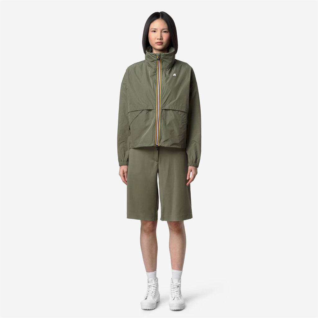 Jackets_WOMAN_AUBETTE MEMORY TOUCH_Short_Green Lichen - Commercial 4