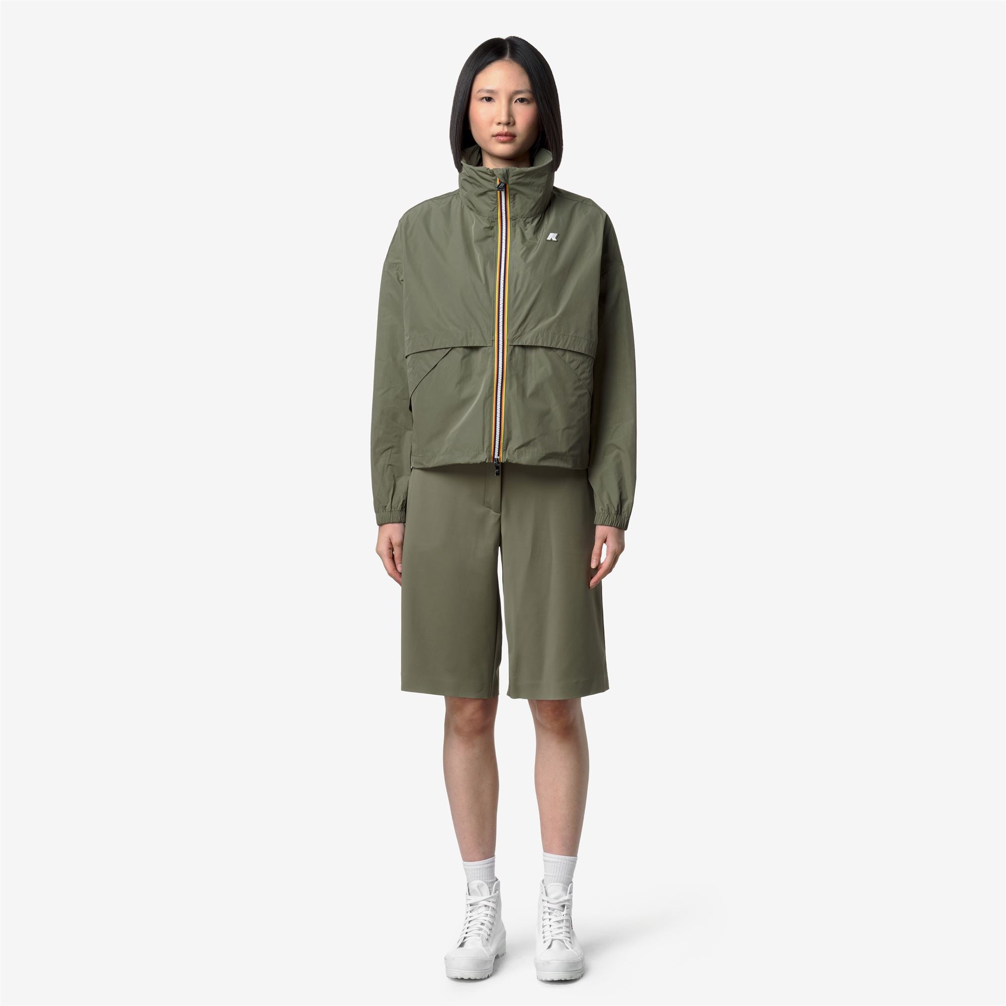 Jackets_WOMAN_AUBETTE MEMORY TOUCH_Short_Green Lichen - Commercial 4