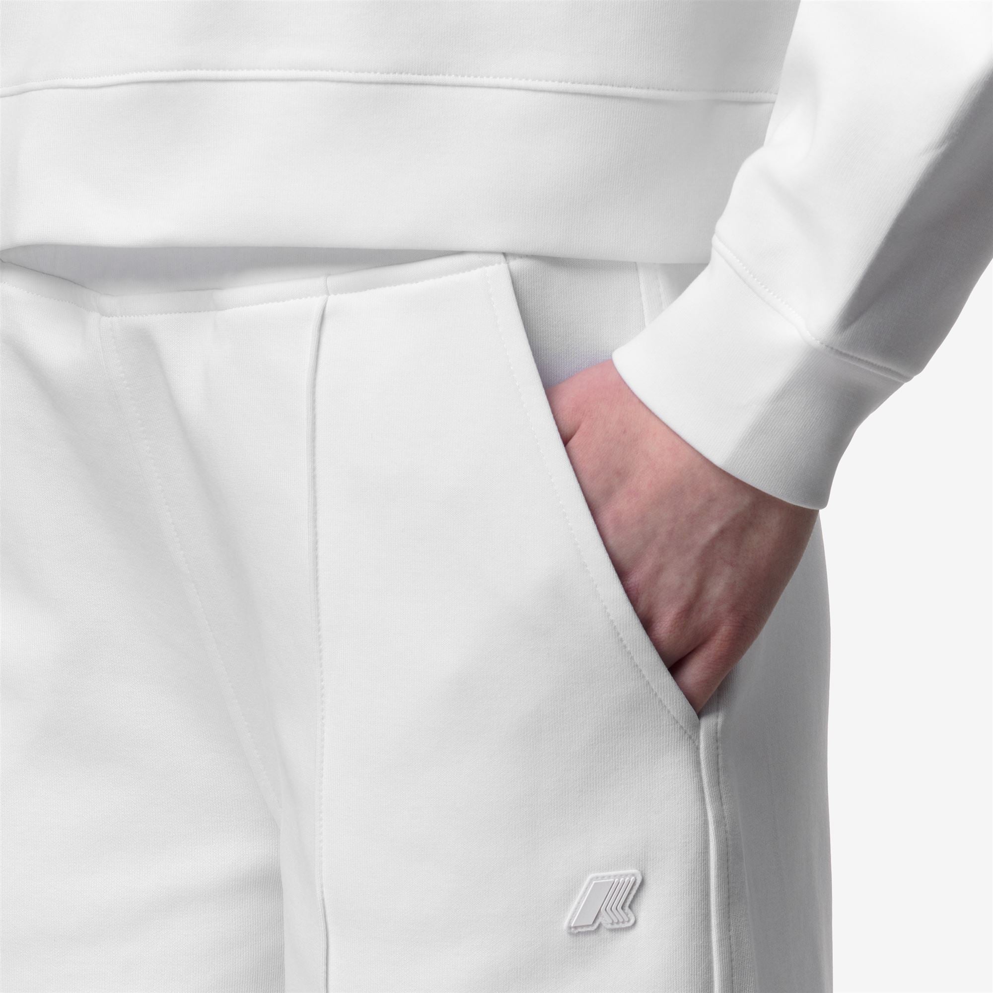 Shorts_Woman_LAVIGNE INTERLOCK_Sport Shorts_White - White - Commercial 7