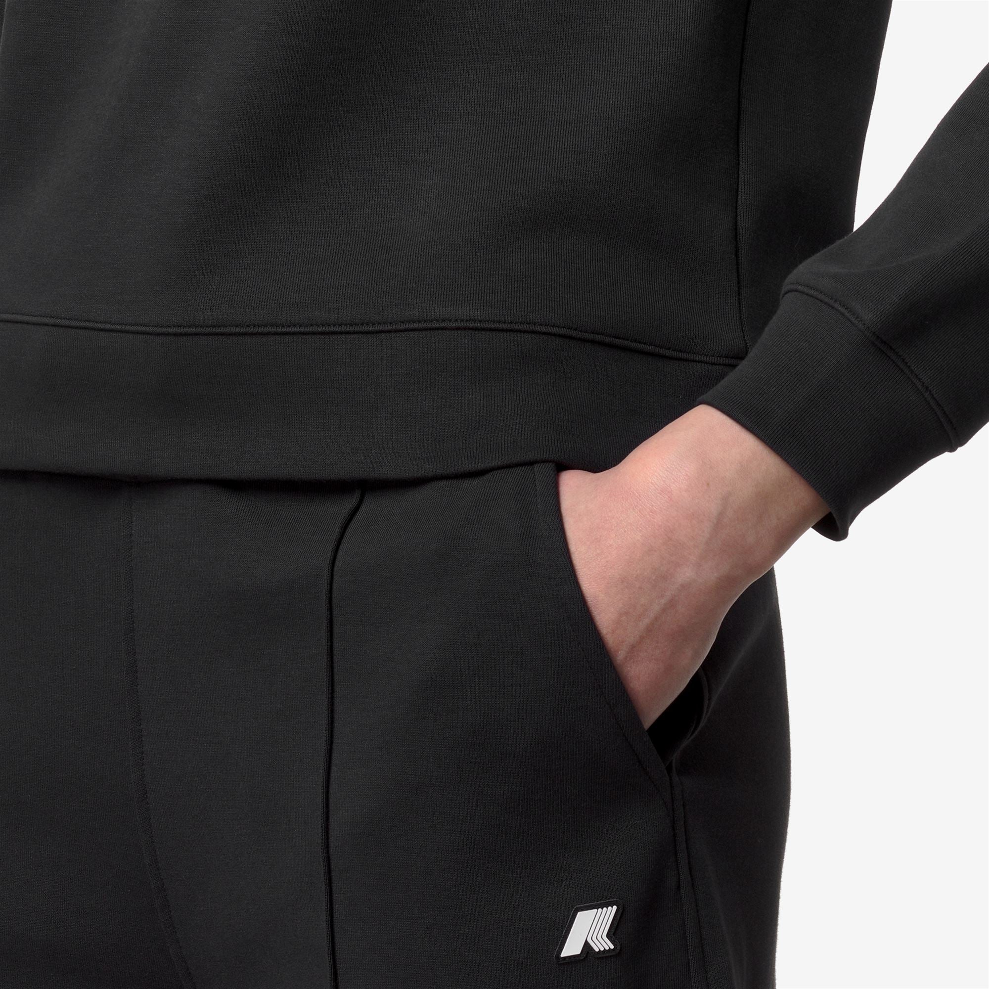 Shorts_Woman_LAVIGNE INTERLOCK_Sport Shorts_Black Pure - Black Pure - Commercial 7