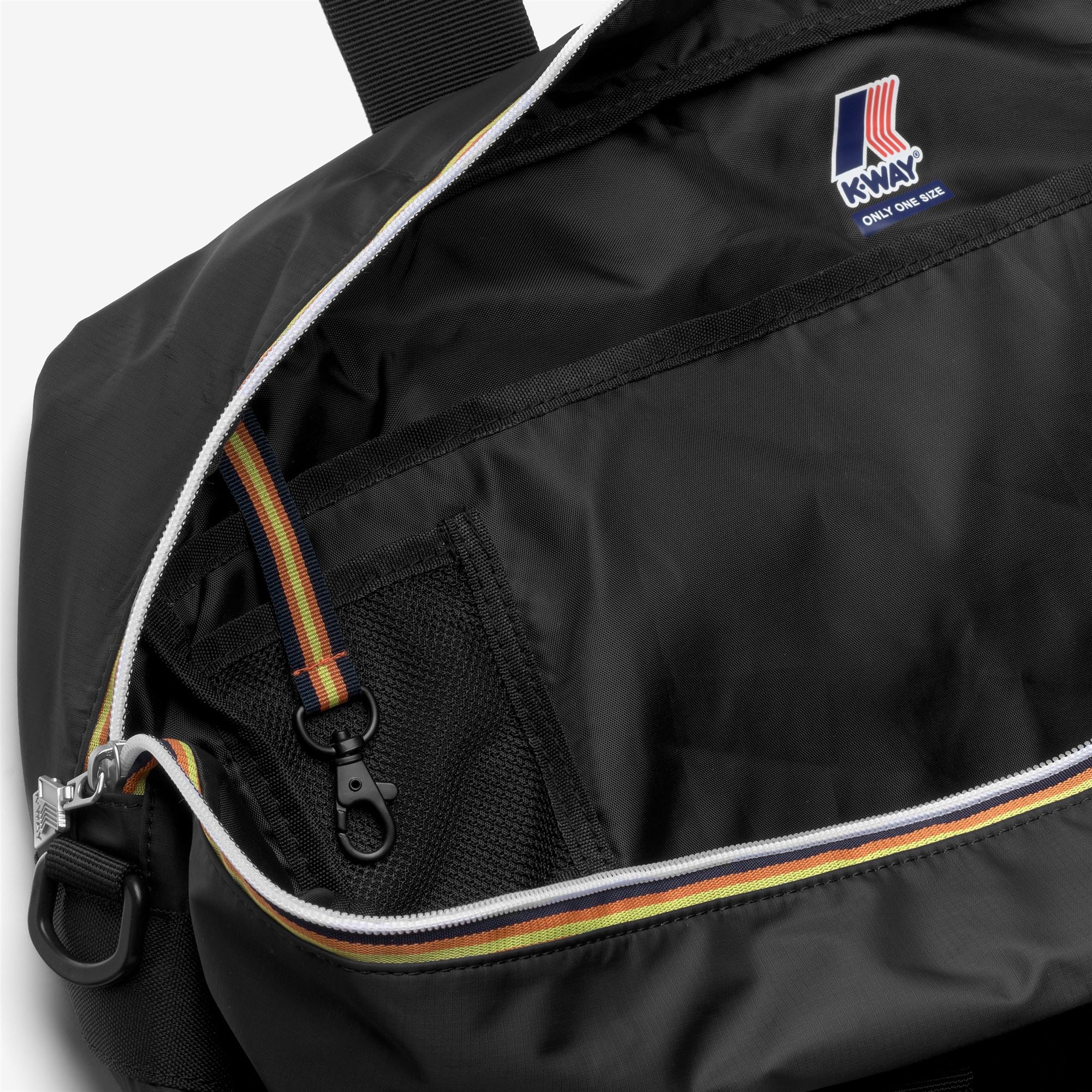 Bags_UNISEX_ARDELU_Duffle_Black Pure - Commercial 3